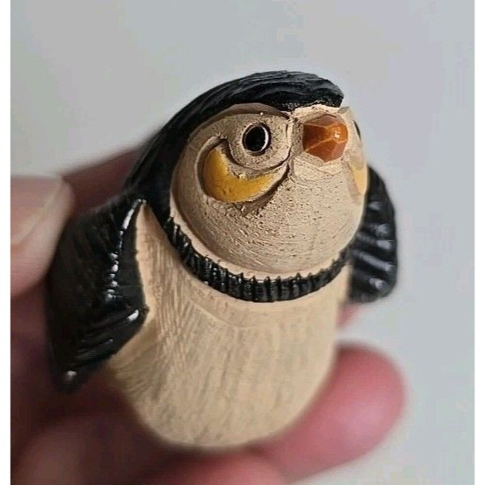 Artesania Rinconada Baby Penguin Uruguay Signed 2"  Yellow cheeks orange beek